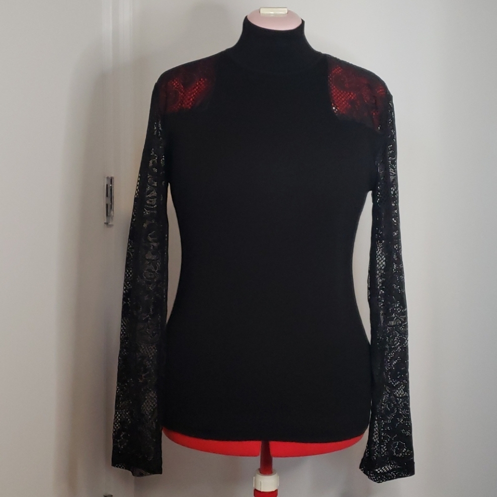Black mock turtleneck sweater w/ lace sleeves - LX